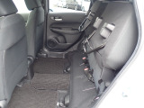 ◆チップアップ&ダイブダウン機構付【ULTR SEAT】は後席座面を左右分割で跳ね上げることができます。トランクで積載できない背の高い荷物をラクラク収納できます。ホンダ車ならではの人気装備です。