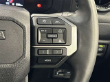 右側のステアリングスイッチではトヨタセーフティセンスなどの運転支援系と、オーディオの操作が出来るようになっています!
