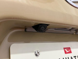 【バックカメラ】 対応モニターを装着することで、駐車時に車両後方の様子を見ることができます。
