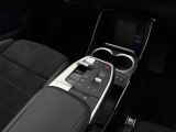 弊社お客様より頂いた下取車やデモカーが在庫の殆どを占めています。車の経歴や整備記録が分かり、ご安心してお車をお選び頂ける正規ディーラーならではのラインナップでございます。