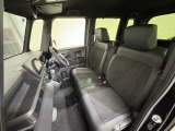 すわり心地の良い運転席・助手席です。長時間のドライブの疲れ軽減に貢献します。どうぞ快適なドライブを♪