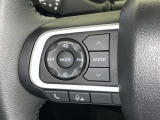 ステアリングスイッチ装備!運転しながら手元でオーディオの操作などができます。