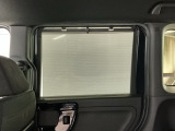 【ロールサンシェイド】まぶしい光を軽減し、心地よい車内に♪ロール式なので開け閉めも容易にできます!