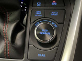 電動パーキングブレーキスイッチ・ブレーキホールドスイッチ・AUTO EV/HVスイッチEV/HVモード切り替えスイッチ・ドライブモードセレクトスイッチ・TRAILモードスイッチです。