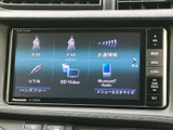 多彩なメディアに対応し、お好みの音楽を高品質で楽しめます。ラジオ、CD、USBなど、様々なソースから音楽をお届けします。