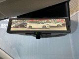 たくさん人や荷物を乗せてもクリアな視界を確保してくれるスマートルームミラー!