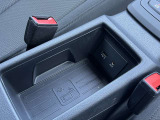 ●ワイヤレスチャージング『ワイヤレス充電は、ケーブルを使わずにスマートフォンやその他のデバイスを充電する技術です。』