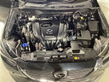 SKYACTIV-G搭載!爽快なパワーフィールと低中速の豊かなトルクによる実用域での扱い易さを是非体感して下さい!エンジンルーム内の清掃も行き届いております♪
