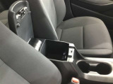 コンソールボックスや、収納スペースが多彩なお車です