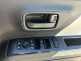 運転席のパワーウィンドウのスイッチです