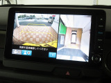 ★マルチビューカメラシステム★ギヤをRに入れるとナビの画面には上空から見下ろし感覚の映像がドライバーをアシスト★