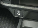 ◆USBチャージャー◆使いやすい場所に装備されています。