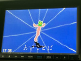 停車時に、お子様向けの番組を楽しめるTV機能も搭載。移動時間も快適な空間を提供します。