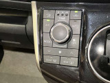 オートエアコンの温度設定等の操作スイッチです。外の天気や気温に合わせて車内を自分に合った温度設定にすることが出来るので快適なドライブが楽しめますよ!!