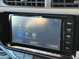 お好みの音楽やラジオを存分に楽しめます。豊富な機能で、快適なカーオーディオ体験を提供します。