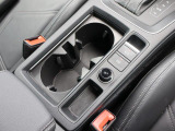 Audi正規ディーラーが高品質をお約束。高度な訓練・教育を受けたAudi専任メカニックが、100項目にもおよぶ精密な点検を実施いたします。すべてをクリアしたAudi車だけが、あなたのお手元に届けられるのです。
