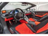 Floor mats with leather piping and double stitching