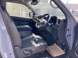 一度ご来店いただき運転席に座ってみてください!シートの座り心地や雰囲気なども感じて頂けます!