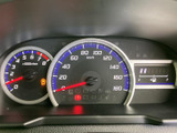 運転に必要な情報をひと目で確認できるメーター。視認性の高いデザインで、安全運転をサポートします。