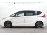 このお車はホンダ純正光脱臭・抗菌加工を納車前に致します。光触媒消臭は光触媒と銀イオンにより消臭とウイルス除菌や抗菌効果のダブル効果で車内を快適に保ちます。