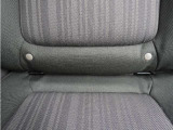 ◆ISOFIX◆シートベルトいらずでチャイルドシートと固定金具を連結するだけでガッチリ固定できます。