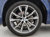 BMWならではの卓越した走りを支えるホイールと足回りです!