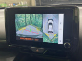 【パノラミックビューモニター】専用のカメラにより、上から見下ろしたような視点で360度クルマの周囲を確認することができます☆死角部分も確認しやすく、狭い場所での切り返しや駐車もスムーズに行えます。