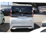 リヤカメラと障害物センサーがあるのでバック駐車も安心♪