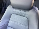 BLACK EDITION専用のシートになります。