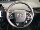 【純正革巻きステアリング】上質な革を使用することで、手にしっかり馴染みとても運転しやすいハンドルです♪