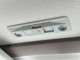 SOSコールボタンを装備しています。事故やあおり運転に遭った時など、オペレーターへ直接通話できて救援要請が出来ます。