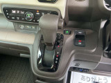 インパネシフトのオートマチック車です。