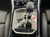 ★BMWエマージェンシーサービス:24時間、様々なトラブルの応急処置のアドバイス、出張修理やレッカー手配、お客様の交通手段やホテルの確保、そして場合によっては、その費用までをも負担するというサービスで
