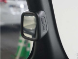 ◆サイドビューサポートミラー◆車の左前の見ずらい所・助手席側のドアの下あたりの見づらい所を映すから、駐車がずっとラクになります。