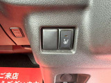 新品ナビもお車ご購入時にオプションで付けて頂けます♪様々な機能があり目的地までのルート案内等をしてくれますので道に迷うことなく目的地まで到着できます♪