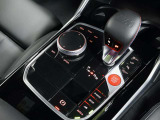 BMWライフをさらに素晴らしいものにするために、BMWカードもご用意しております。ご利用金額1,000円ごとに1ポイントたまります。BMW正規ディーラーでのご利用につきましてはポイントが2倍になります。