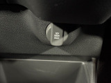 12V電源ソケットを設置しております。周辺機器の充電にご利用頂けます☆