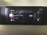 Apple Car play/Android Autoが使用可能です。スマートフォンと接続させ、通話や、音楽を聴いたり、スマートフォン内のマップで目的地へのナビゲーションが可能となります。