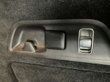 スタッフ全員が自動車保険の資格を保有しており、万が一の事故の際のサポート体制を整えております。メルセデス・ベンツ自動車保険プログラムをご用意しております。無料証券診断を行います!