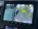 【フロント&サイド&バックカメラ】ドライバーから見にくい死角部分を映像で確認できるカメラを各所に装着。見通しがきかない場所や住宅密集地などを運転することが多い人におすすめの安心装備です。