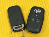 キーフリーシステム車!電子カードキーをかばんやポケットに入れておけば、ドアのロックアンロックやエンジンの始動が出来ます!