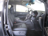 見通しの良いすっきりとした視界で、誰でも運転しやすいです。運転のしやすさは疲れにくさにも繋がりますよ♪