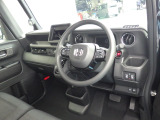 ★フロントシート★ 自然な姿勢のままでいられるシートが、運転しやすさと疲れにくさを感じさせてくれるはずです♪