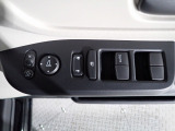全てのドアガラスを運転席での操作が可能!窓を開けて走るドライブも気持ちがいいですよね!!♪