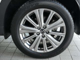 マツダ純正225/45R19インチアルミホイール付きで見た目もグッドデザイン!