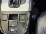 【電子式パーキングブレーキ】ブレーキホールド機能付きで渋滞時など運転の疲労を軽減してくれます。