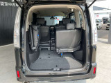 乗車人数に合わせてさまざまなアレンジができるシート。