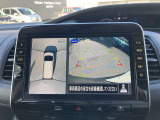 アラウンドビューモニター 駐車場での車庫入れや狭い道路での走行にカメラで確認が出来るので安心です。