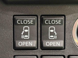 運転席からワンタッチで操作可能な両側パワースライドドアはON/OFF可能。ドアハンドルのワンタッチスイッチを押すだけで、ロック解除と同時に電動でスライドドアが開きます。