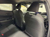 運転席後ろ側です。
